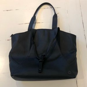 Lululemon tote bag